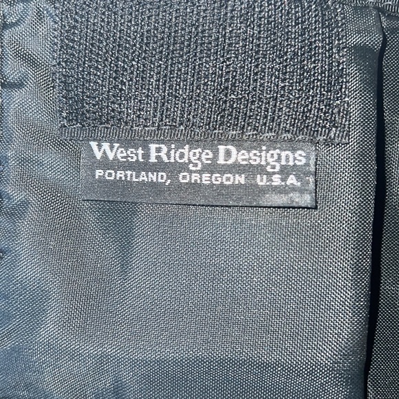 West Ridge Designs Six Pouch Travel Container Wallet - Picture 3 of 4